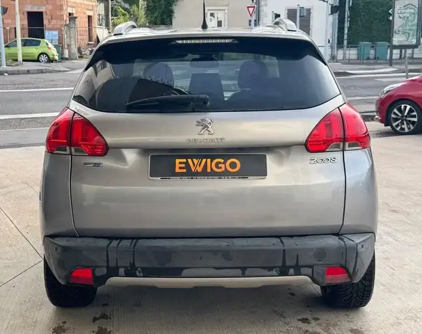 Peugeot 2008 view 4