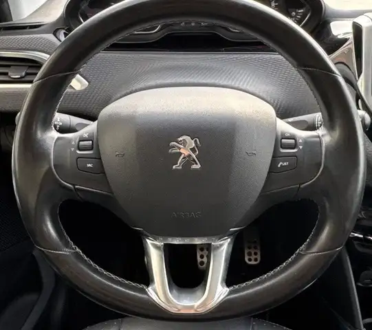 Peugeot 2008 view 14