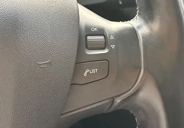 Peugeot 2008 view 16