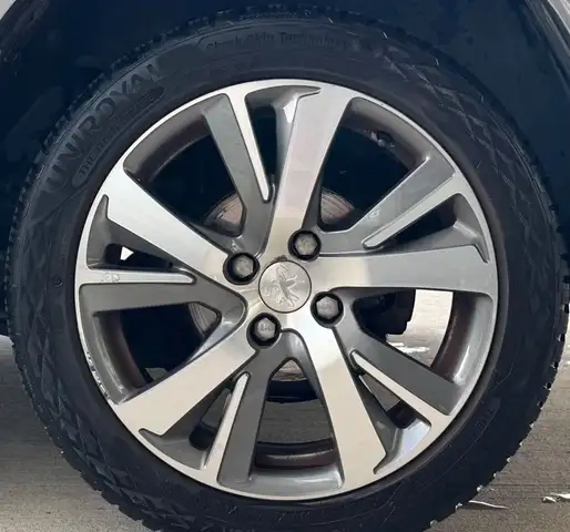 Peugeot 2008 view 24