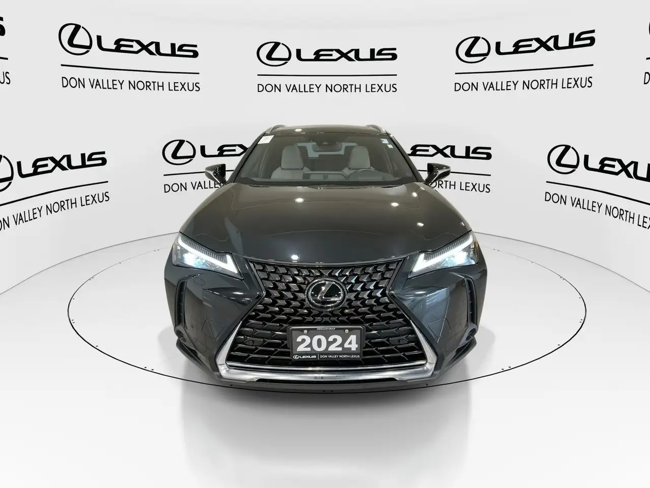 Lexus UX photo Lexus UX