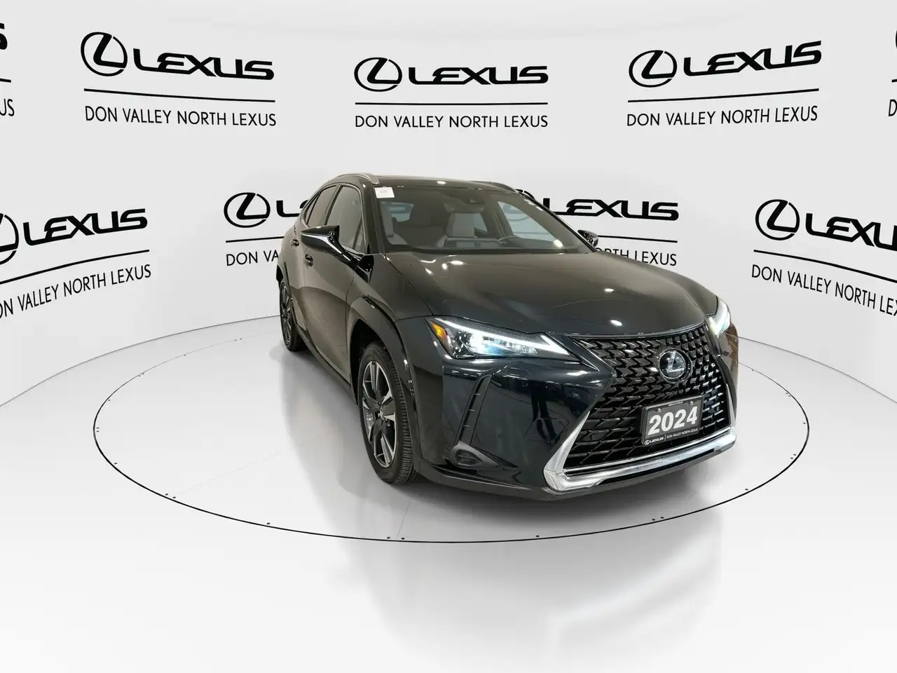 Lexus UX photo Lexus UX