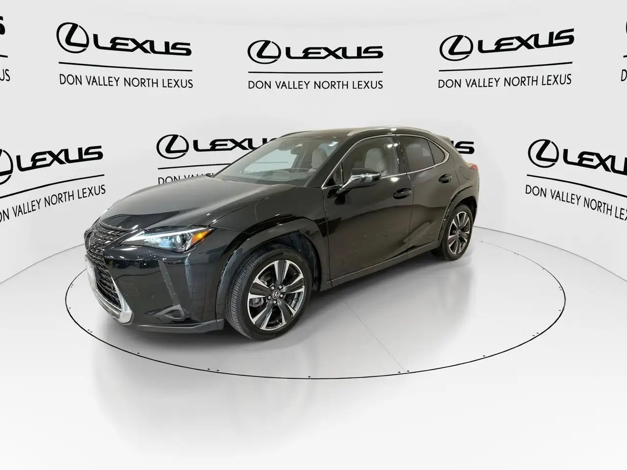 Lexus UX photo Lexus UX