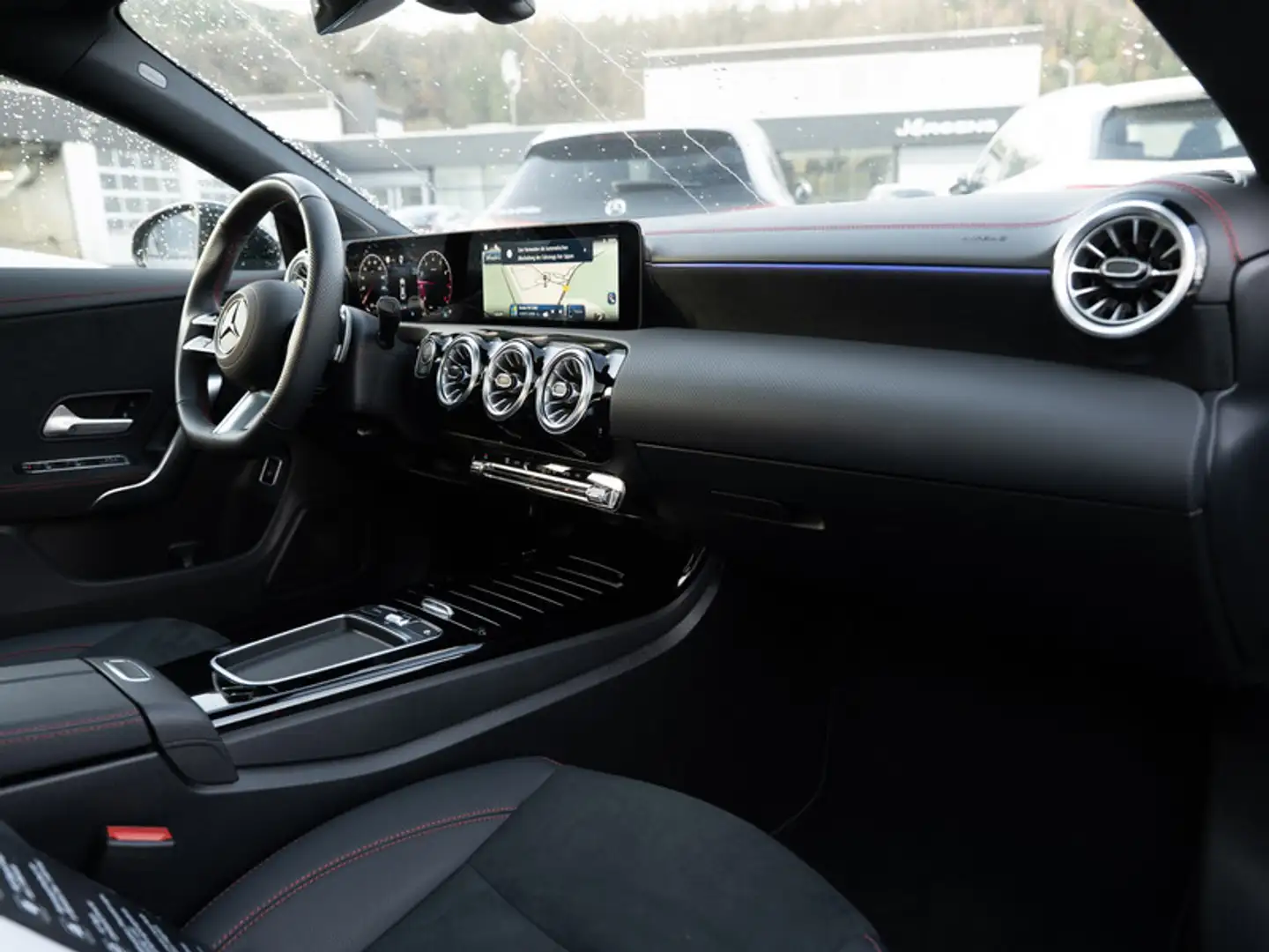 Mercedes-Benz CLA 200 Coupé AMG-Sport/LED/Pano/Night/Distr/19" Nero - 2