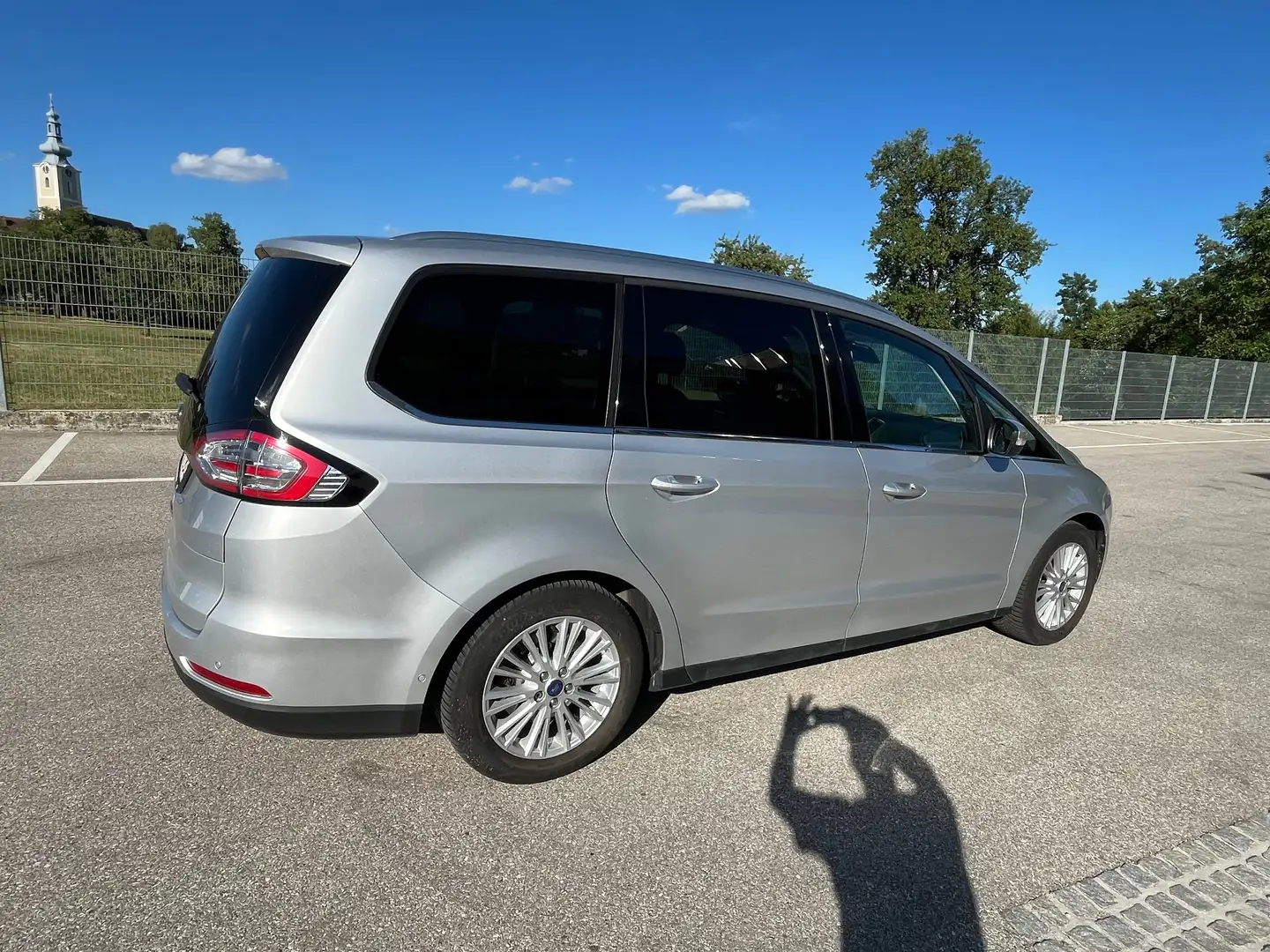 Ford Galaxy Galaxy 2,0 TDCi AWD Titanium Start/Stop Powershift Titanium Silber - 2