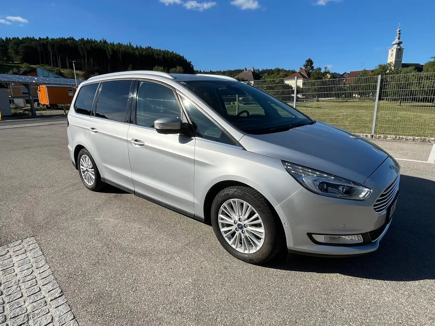 Ford Galaxy Galaxy 2,0 TDCi AWD Titanium Start/Stop Powershift Titanium Silber - 1