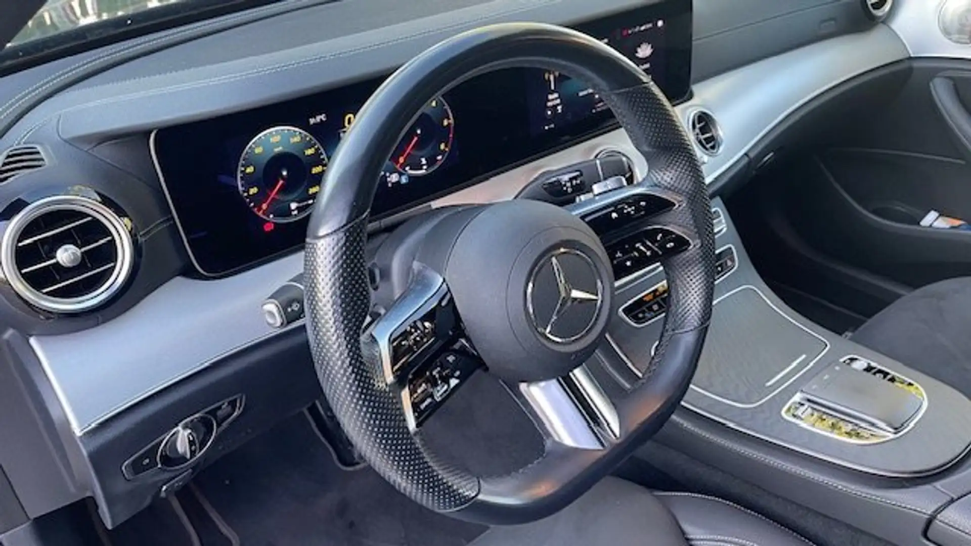 Mercedes-Benz E 220 E 220d 4Matic 9G-Tronic Negro - 2