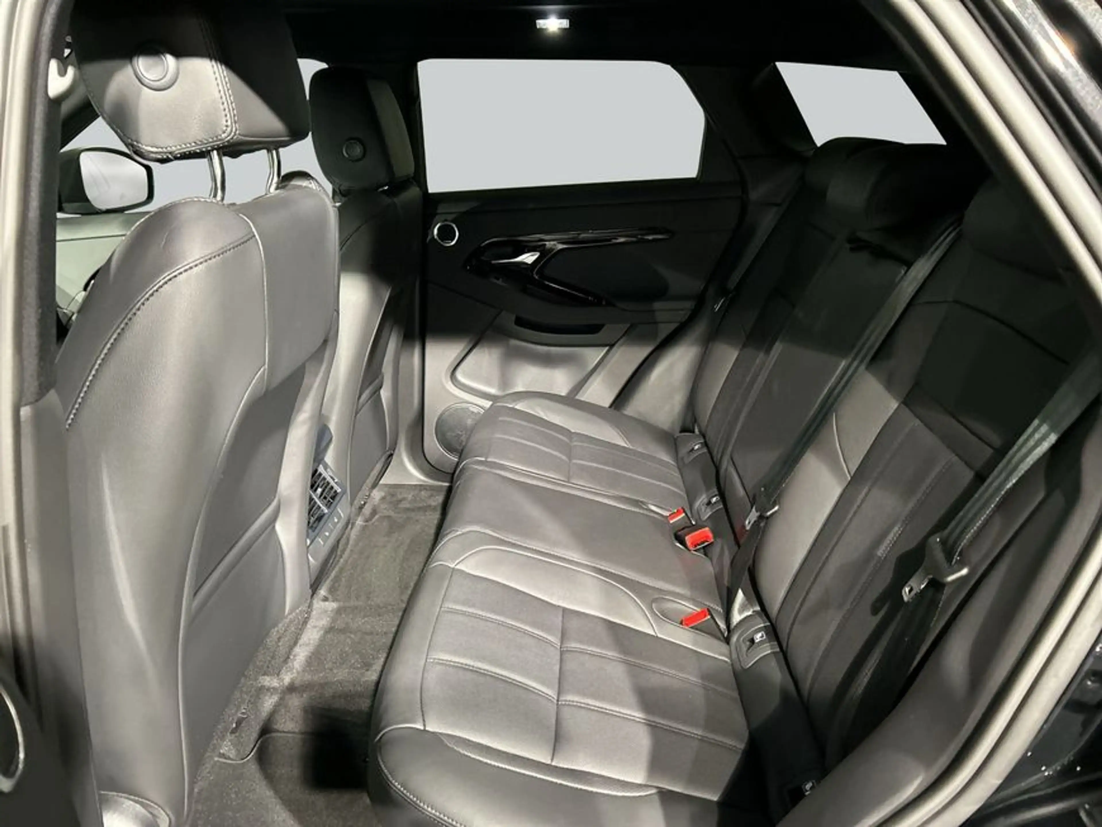 Land Rover Range Rover Evoque P270e Dynamic SE — photo 5