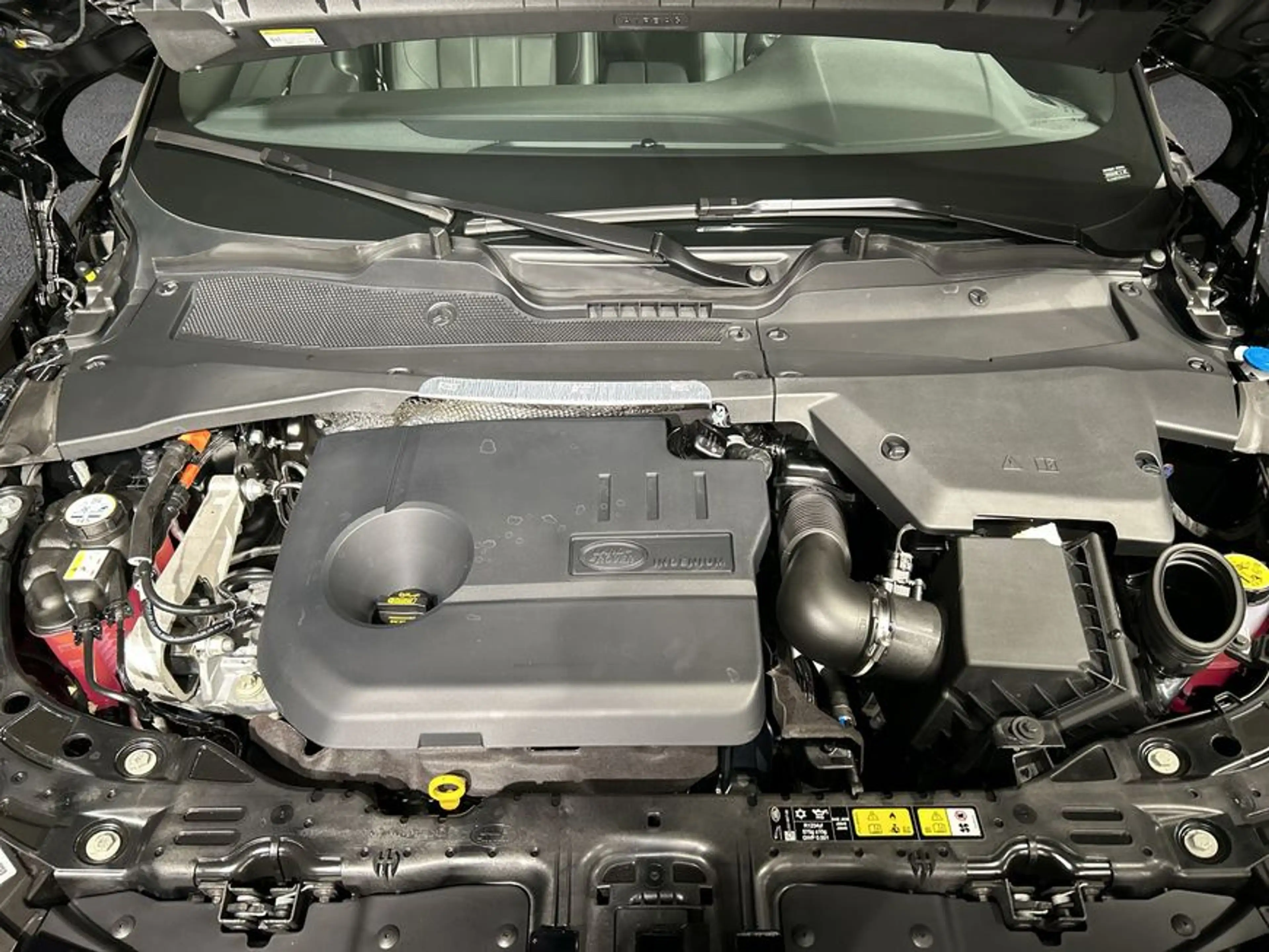 Land Rover Range Rover Evoque P270e Dynamic SE — photo 10