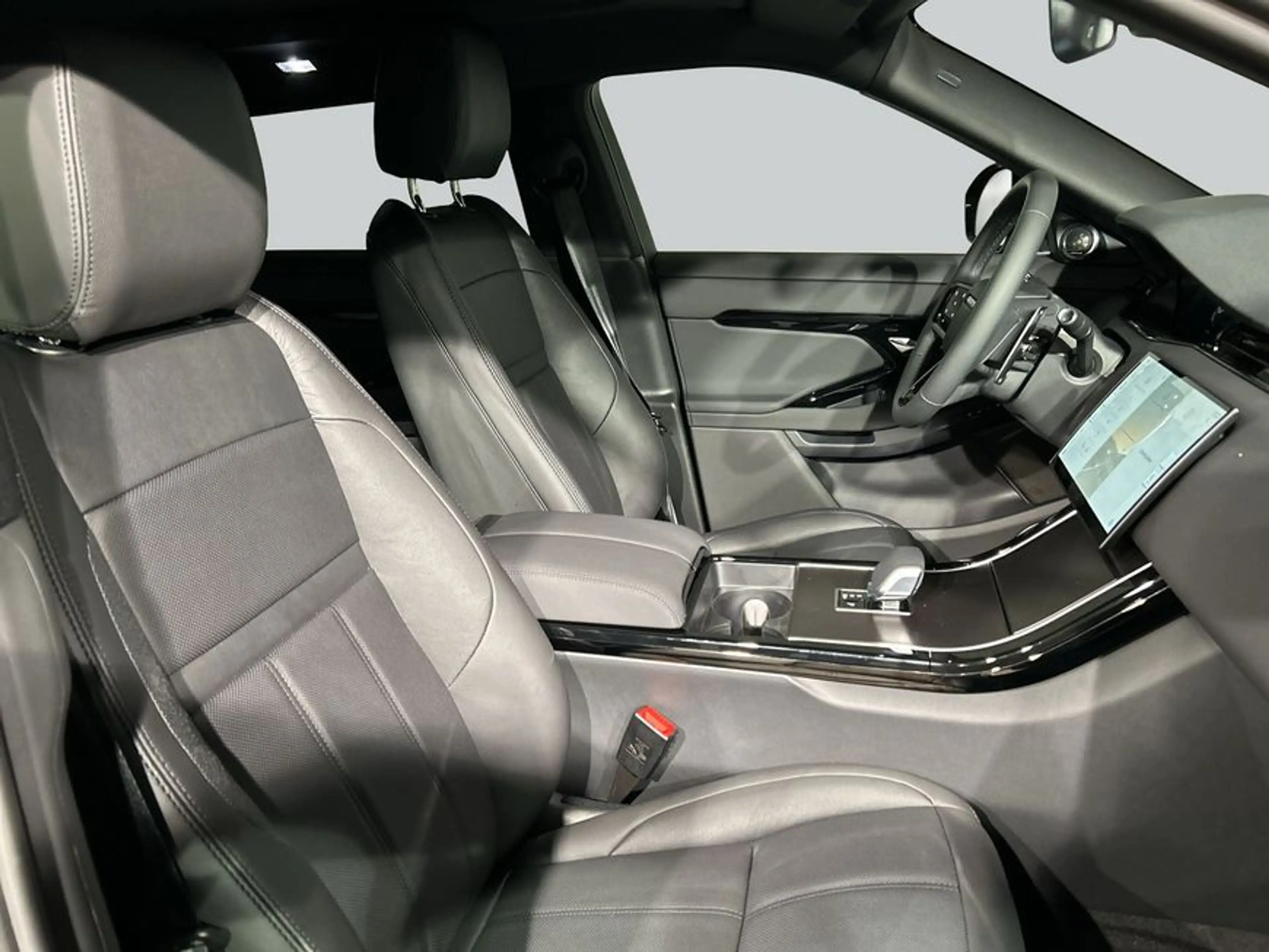 Land Rover Range Rover Evoque P270e Dynamic SE — photo 3