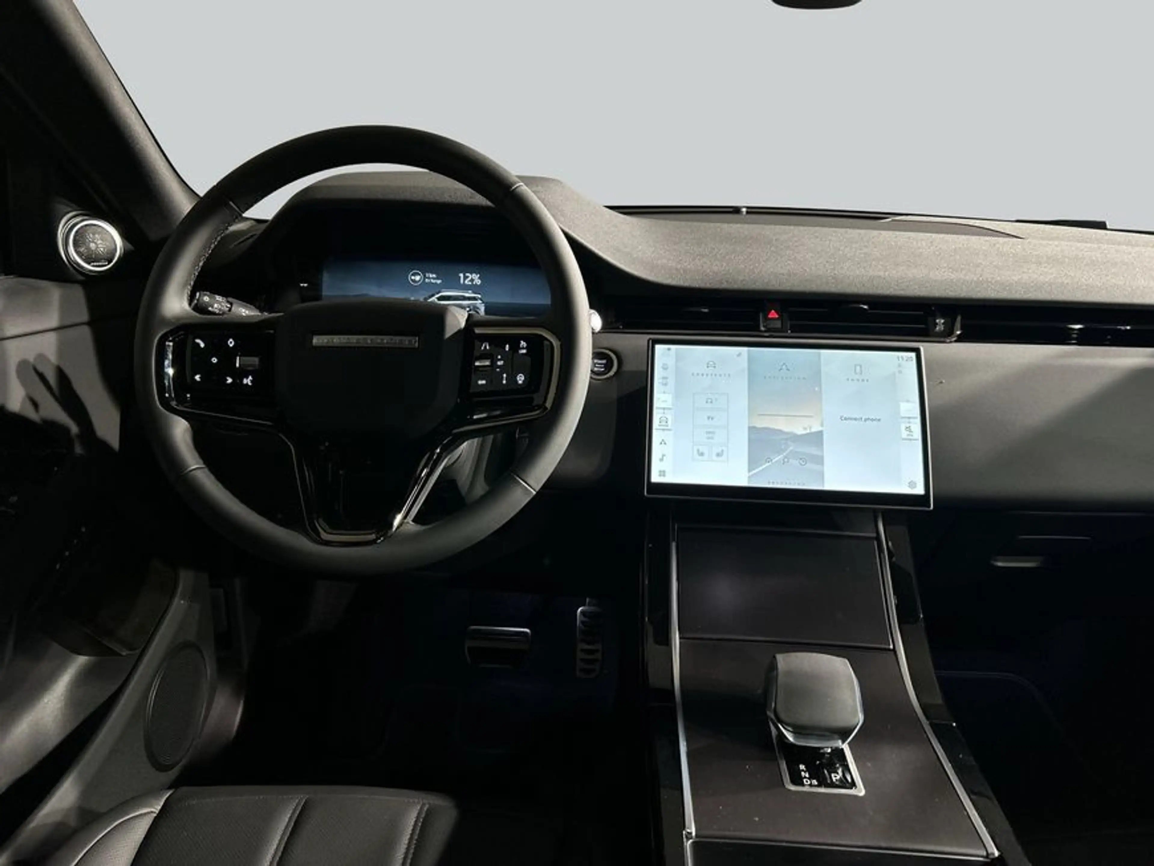 Land Rover Range Rover Evoque P270e Dynamic SE — photo 4