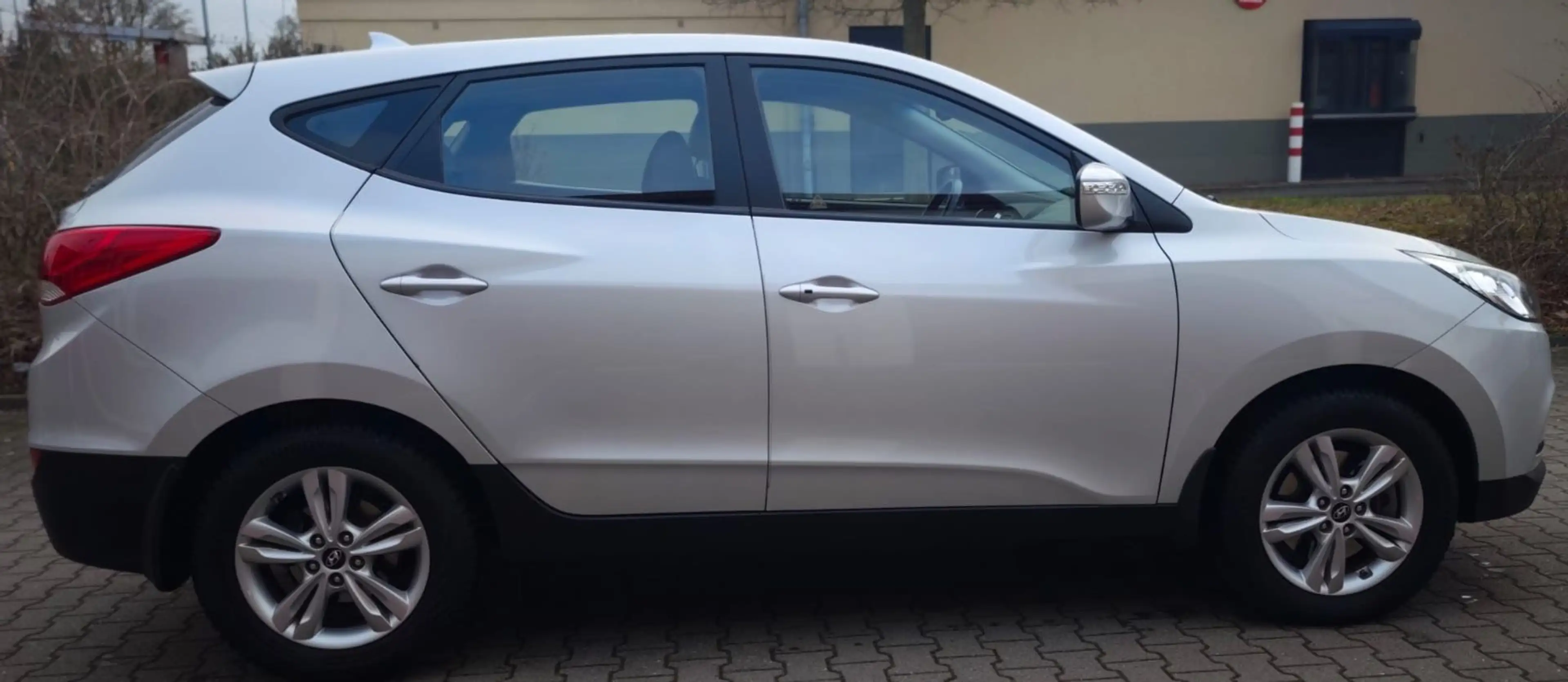 Hyundai iX35 Fuel Cell Wasserstoff Leder Wenig KM — photo 5