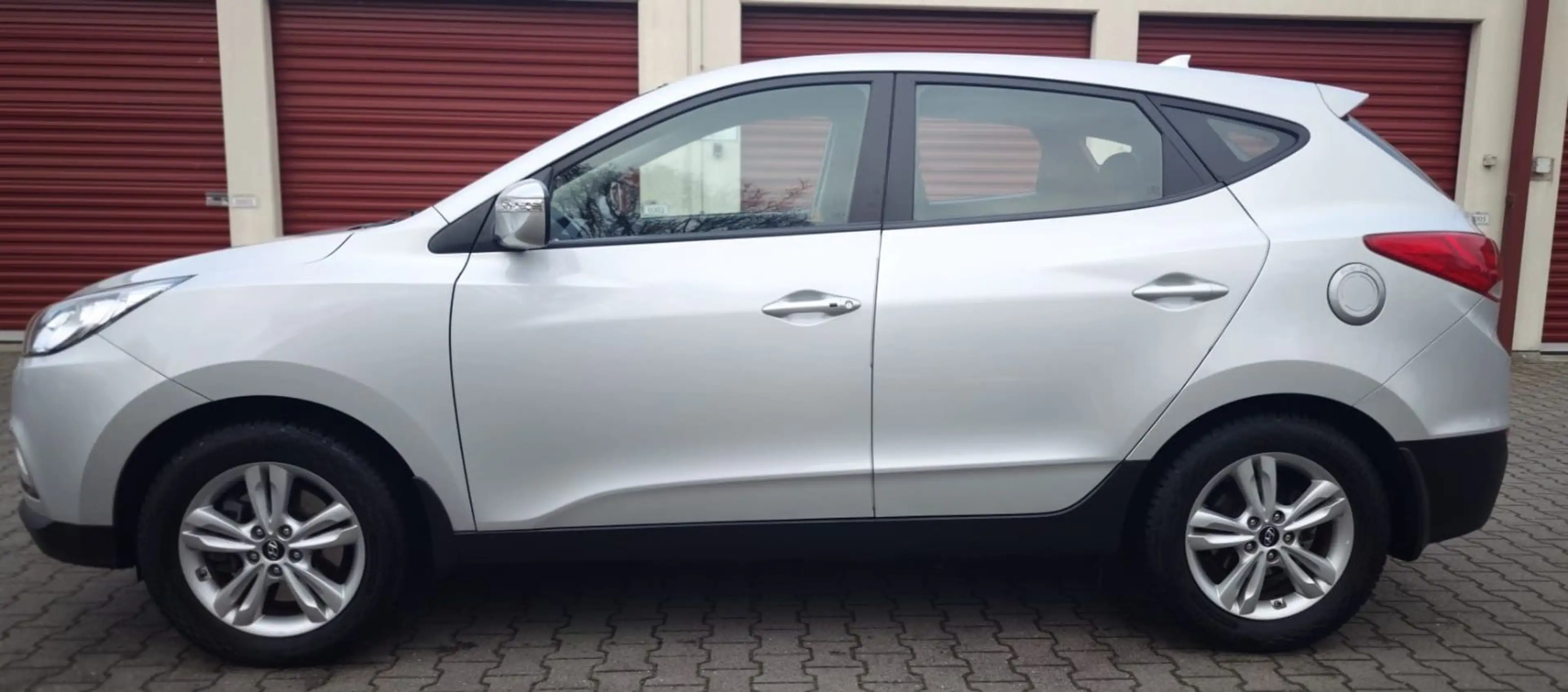 Hyundai iX35 Fuel Cell Wasserstoff Leder Wenig KM — photo 9