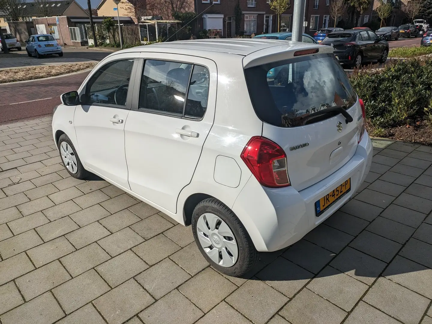 Suzuki Celerio 1.0 Comfort Bílá - 2