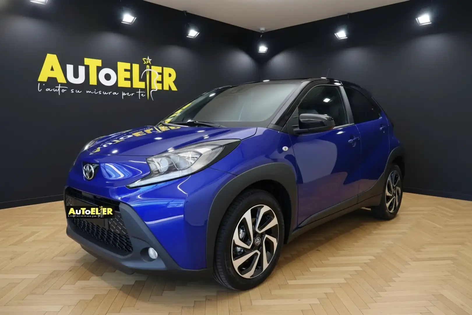 Toyota Aygo Aygo X X 1.0 Trend 72cv Blu/Azzurro - 1