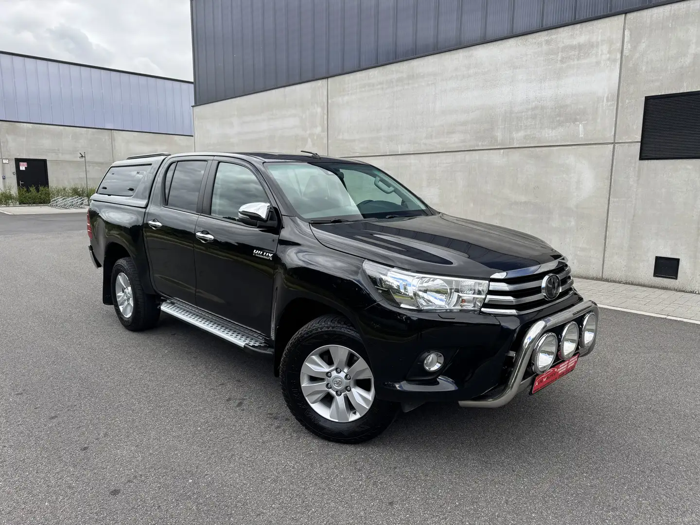 Toyota Hilux 2.4D-4D 4x4 Double Cab Automatic/Only Export Afrik Noir - 2