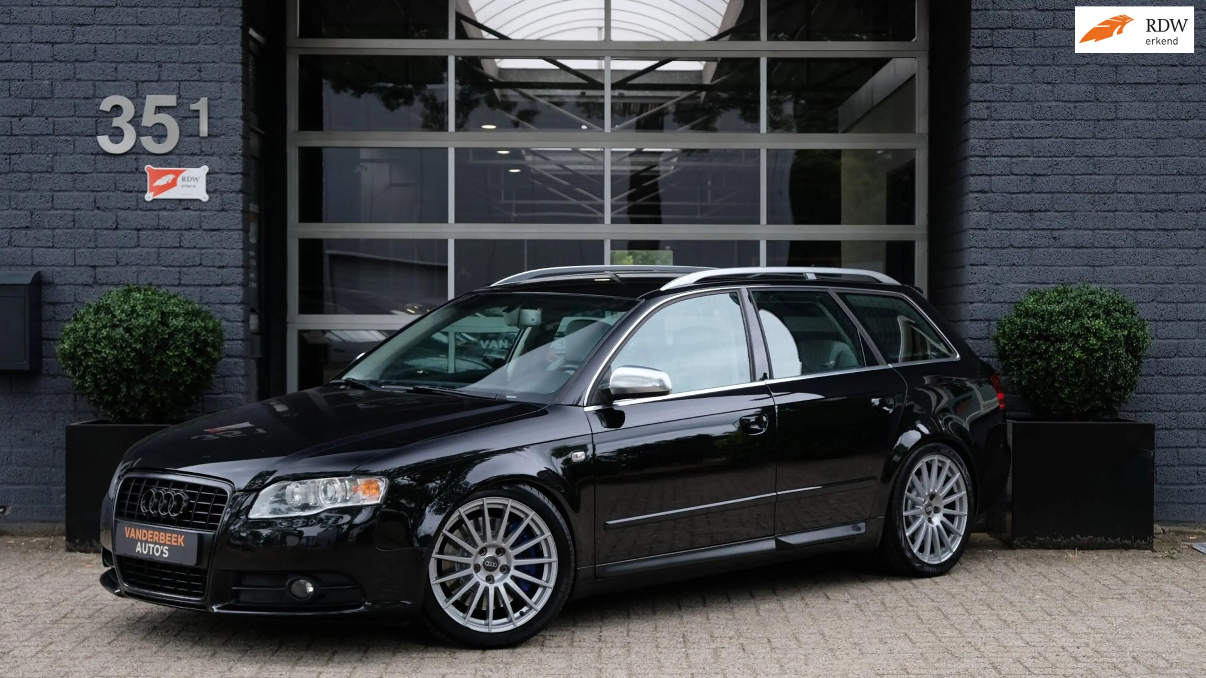 Audi S4 Avant 4.2 V8 quattro 344PK Alcantara |Milltek | Le