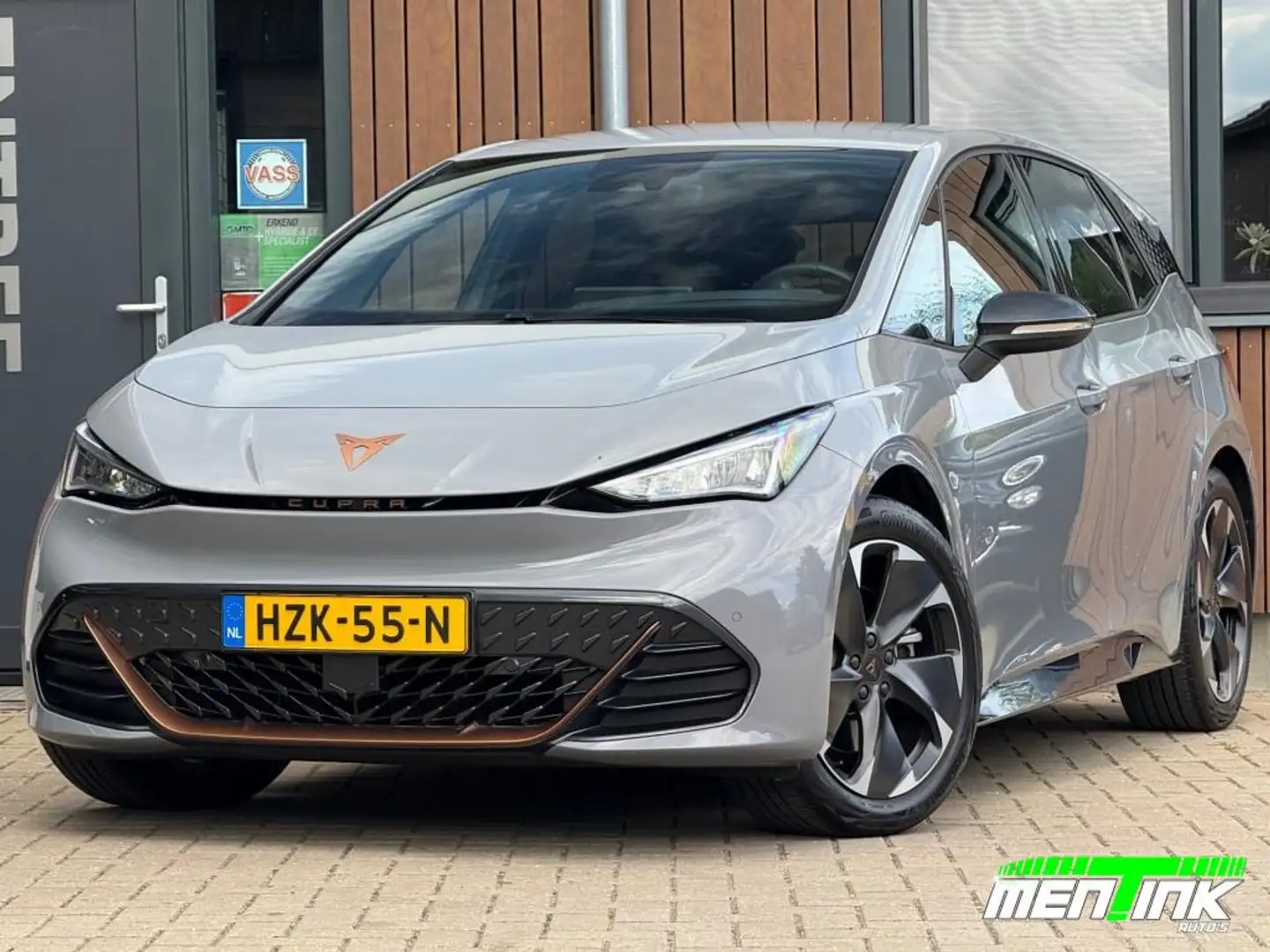 CUPRA Born PERFORMANCE 82 KWH GROTE ACCU! acc stuur verw. cam Grijs - 1