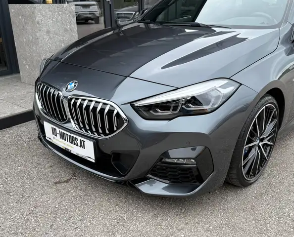 BMW 2 Series view 6