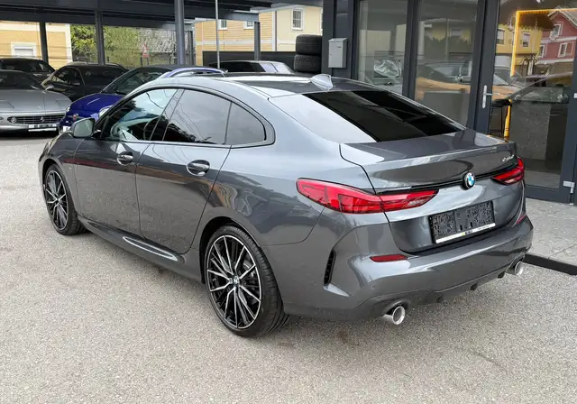 BMW 2 Series view 8