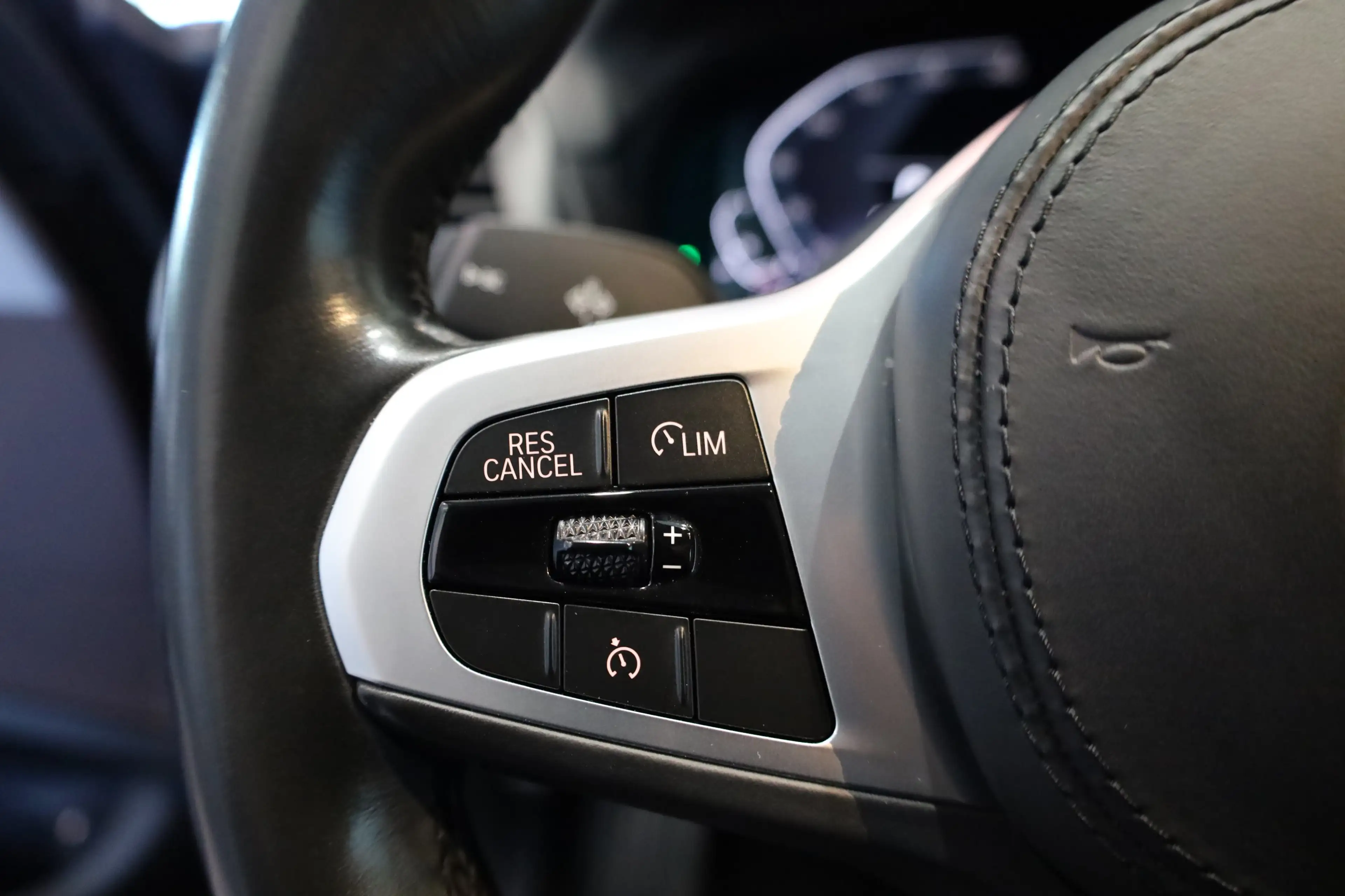 BMW X3 xDrive30e PHEV Advantage Gestiksteuerung DAB — photo 9