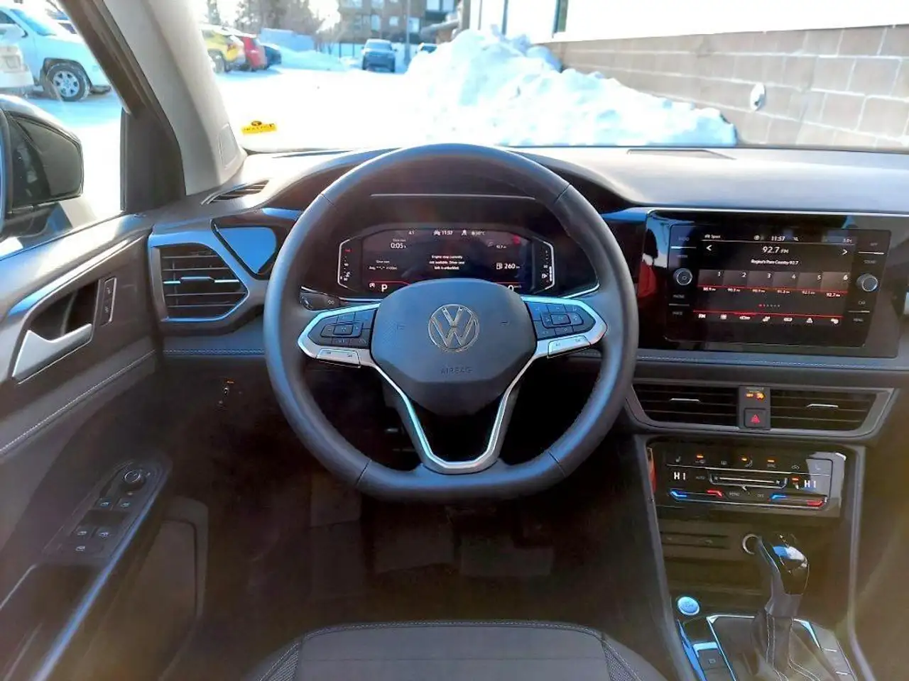 Volkswagen Taos photo Volkswagen Taos