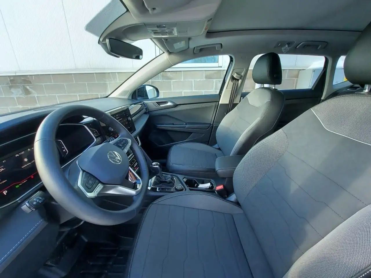 Volkswagen Taos photo Volkswagen Taos