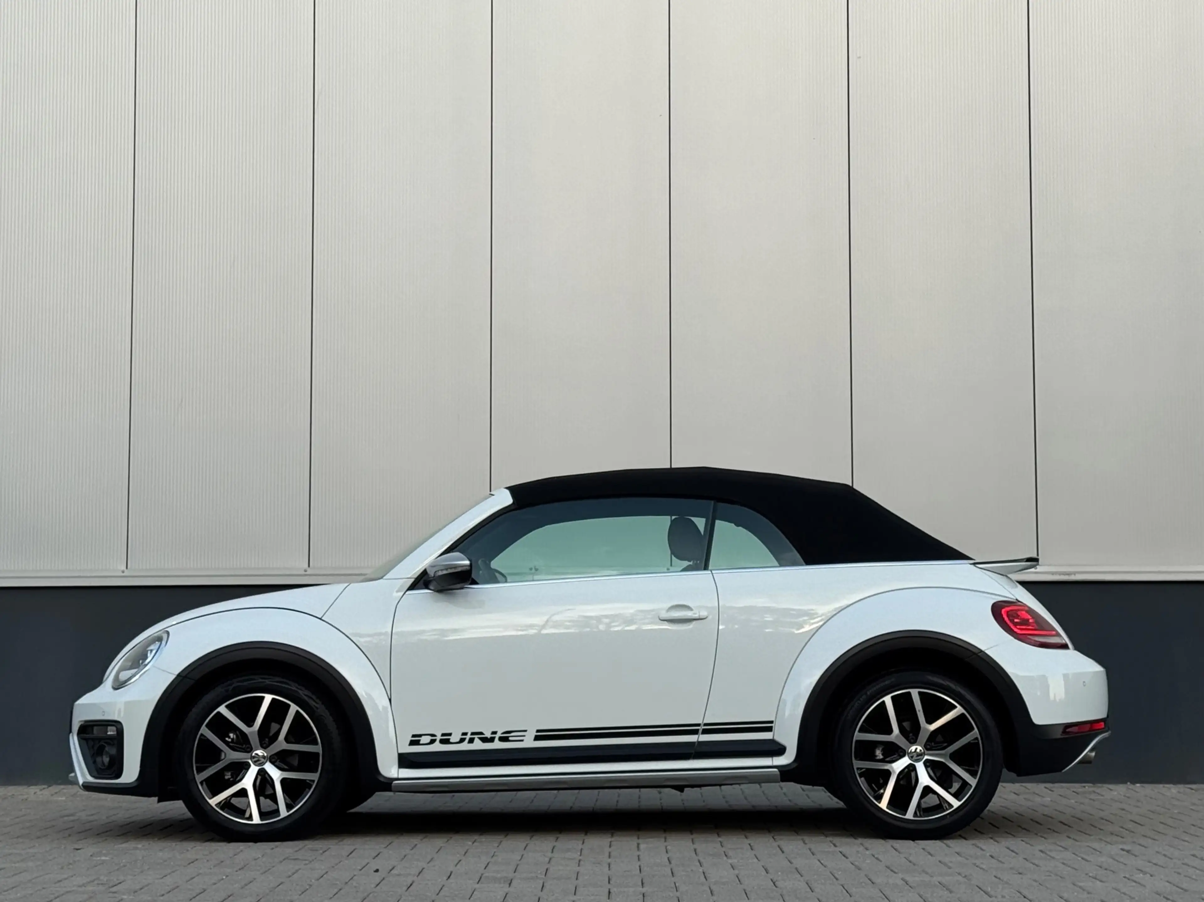 Volkswagen Beetle Cabriolet 1.2 TSI DUNE. 29.922 Km / Org NL / 1 Eig — photo 9