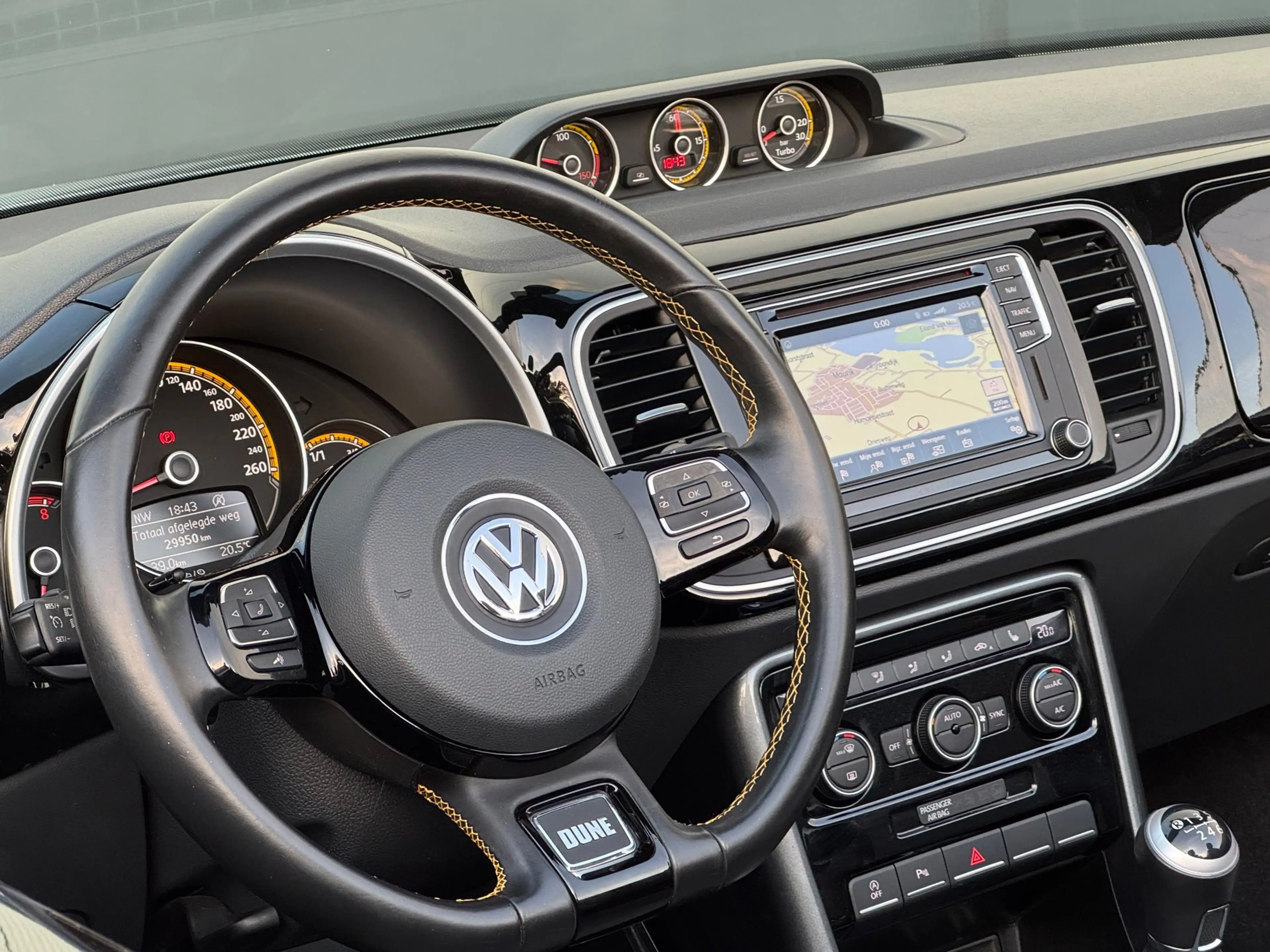 Volkswagen Beetle Cabriolet 1.2 TSI DUNE. 29.922 Km / Org NL / 1 Eig — photo 5