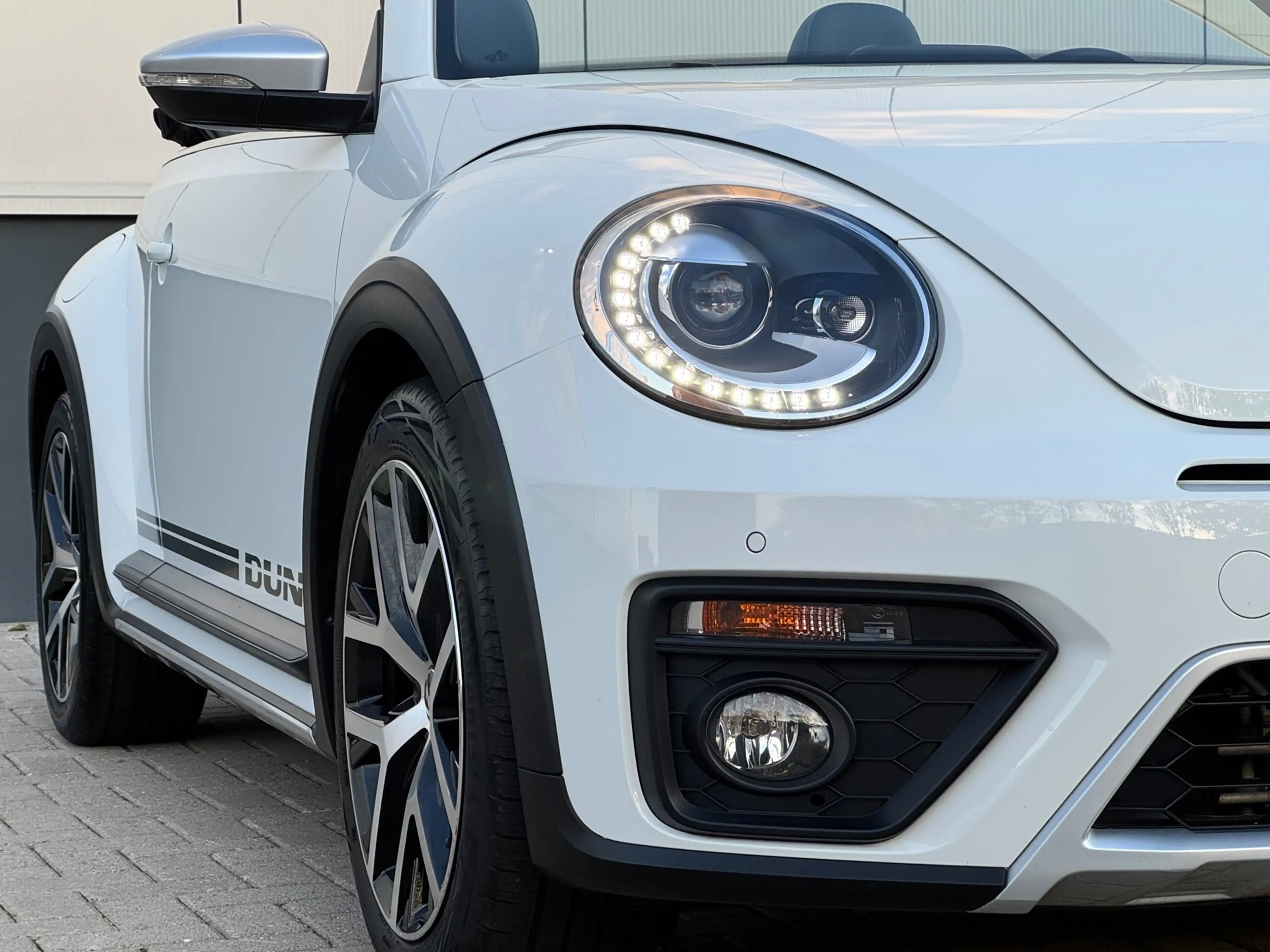Volkswagen Beetle Cabriolet 1.2 TSI DUNE. 29.922 Km / Org NL / 1 Eig — photo 11