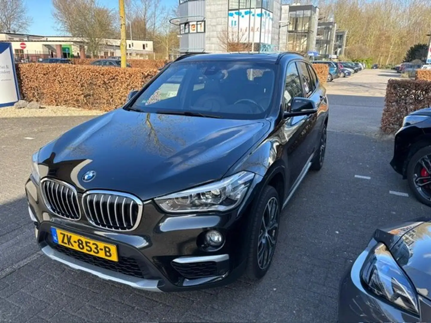 BMW X1 SDriv201 X1 High Exec. xLine Zwart - 1