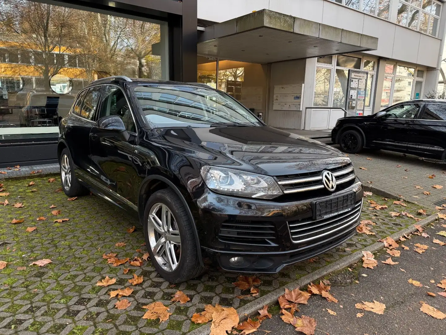 Volkswagen Touareg V6 TDI BMT R-Line*Pano*AHK*Kamera Schwarz - 1
