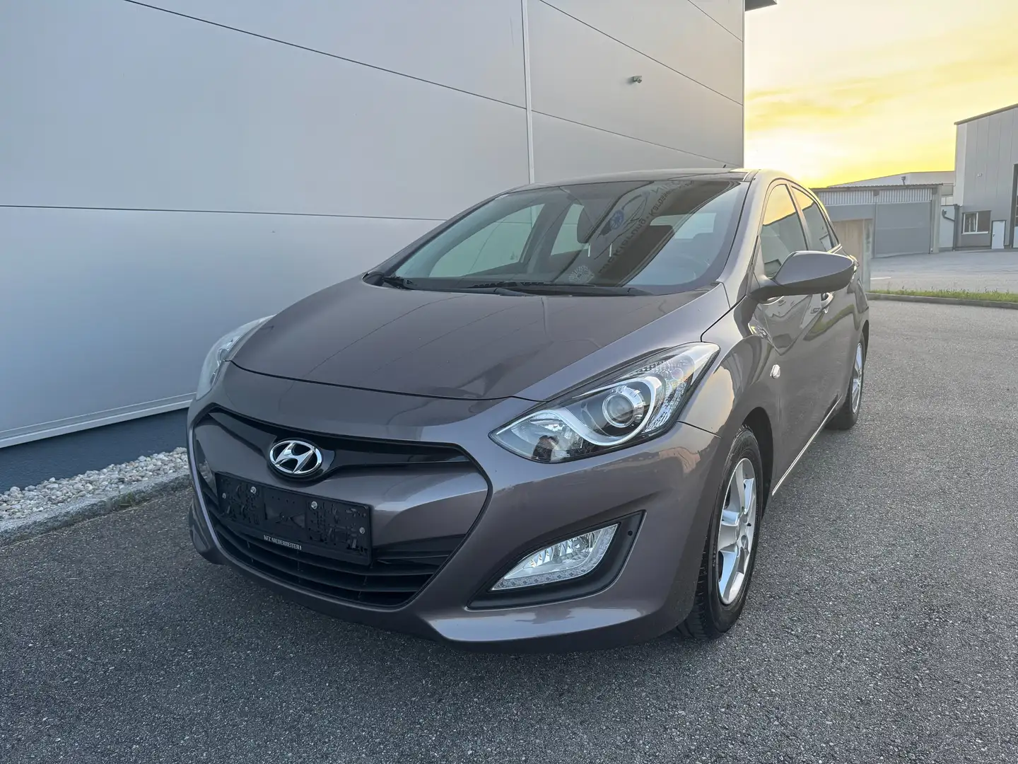 Hyundai i30 1,4 CVVT Europe Braun - 2