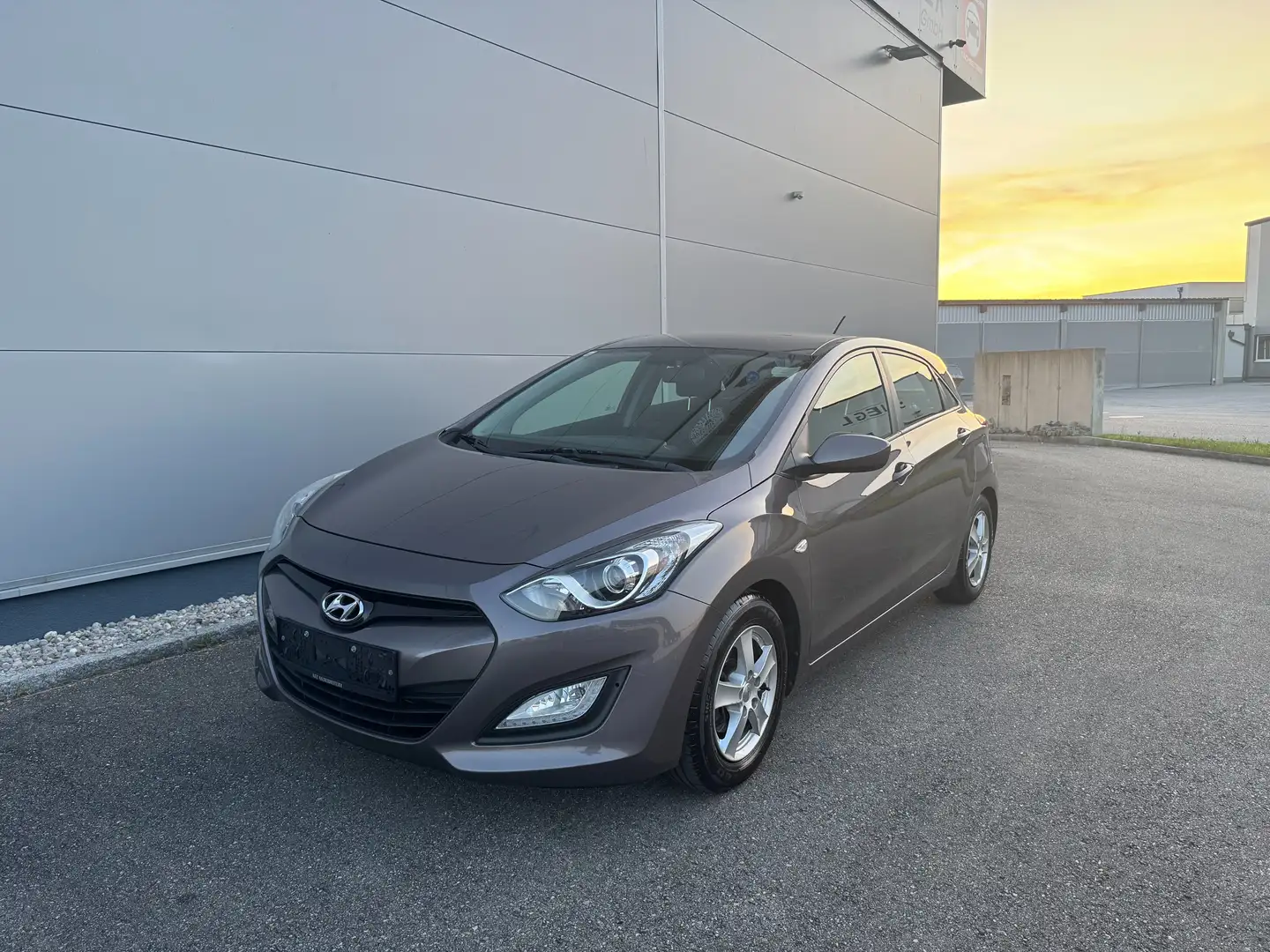 Hyundai i30 1,4 CVVT Europe Braun - 1
