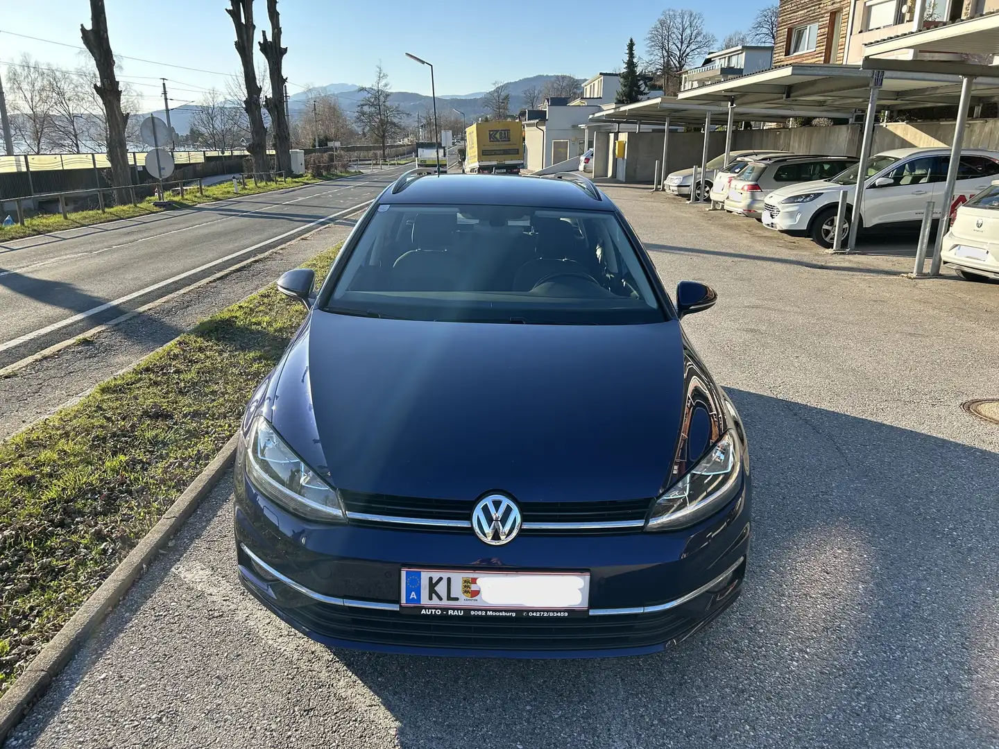 Volkswagen Golf Variant 1,6 TDI DSG *Massagesitze* Blau - 1