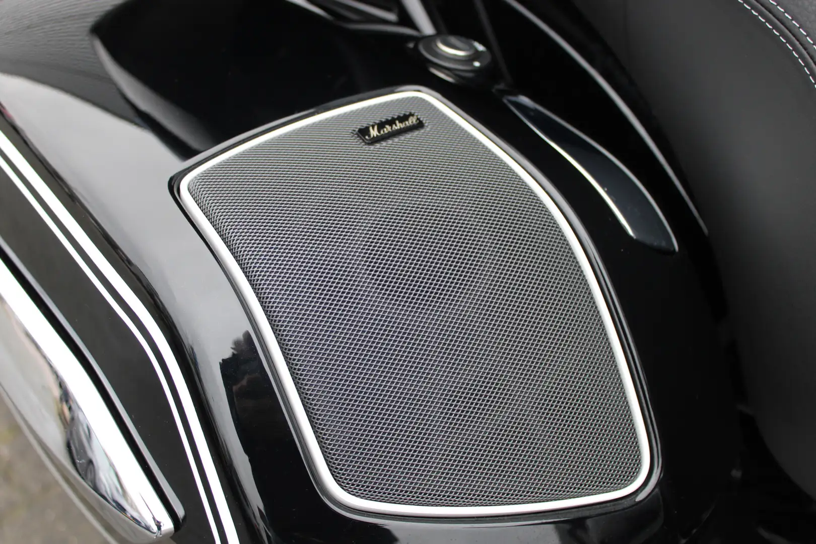 BMW R 18 Transcontinental |BTW motor |Marshall Gold Series Stage 2 Fekete - 2