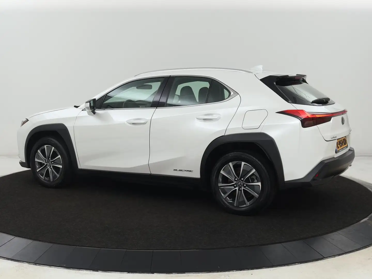Lexus UX 300e Business 54 kWh | 1e eigenaar | Adaptive cruise | Biały - 2