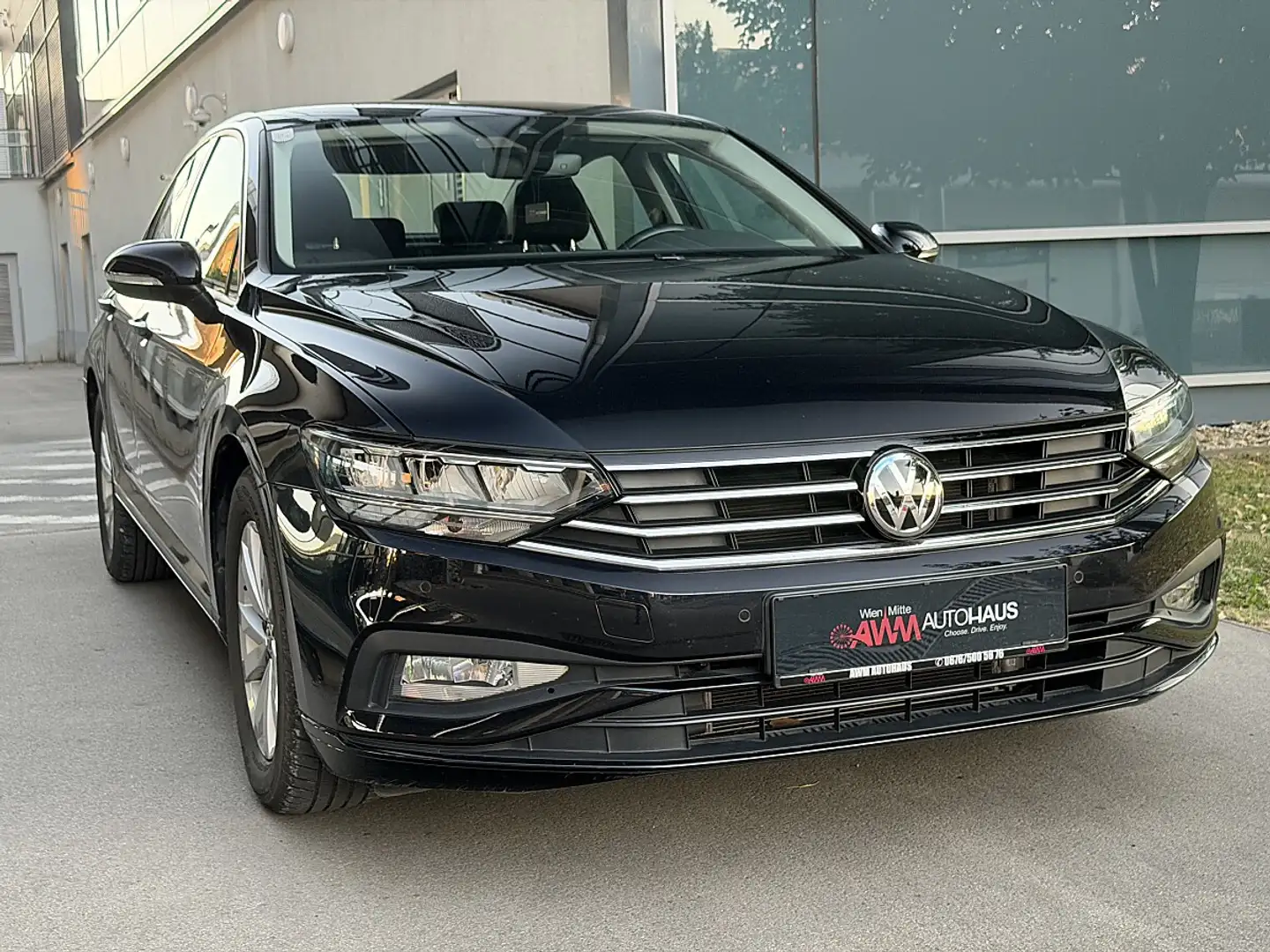 Volkswagen Passat 1,6 TDI DSG | 27tkm | Navi | ACC | LED Schwarz - 2