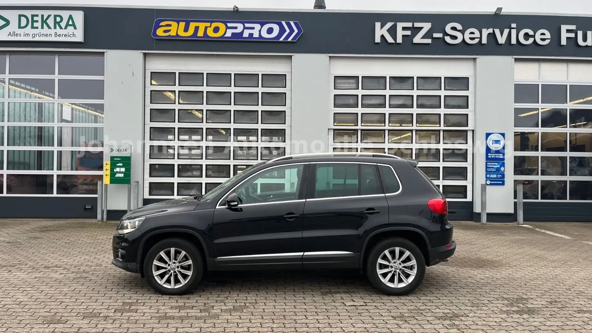 Volkswagen Tiguan Sport & Style BMT,1.Hand,Klima,PDC Schwarz - 1