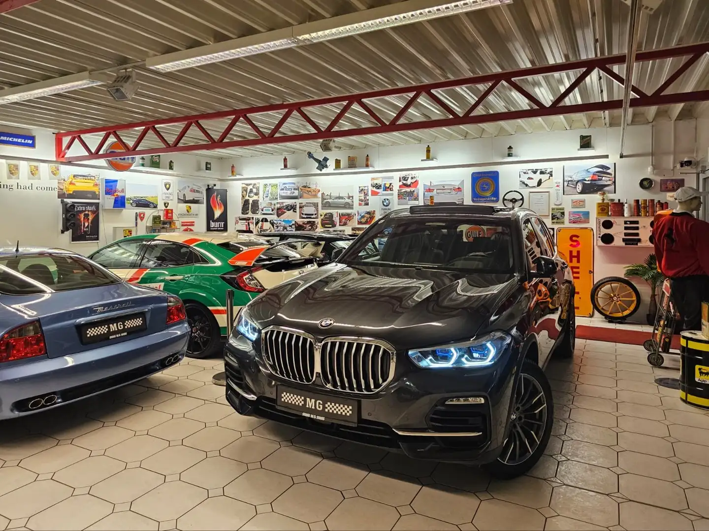 BMW X5 - VERKAUFT -xDrive 45 e individual Panorma Head-up Grau - 2