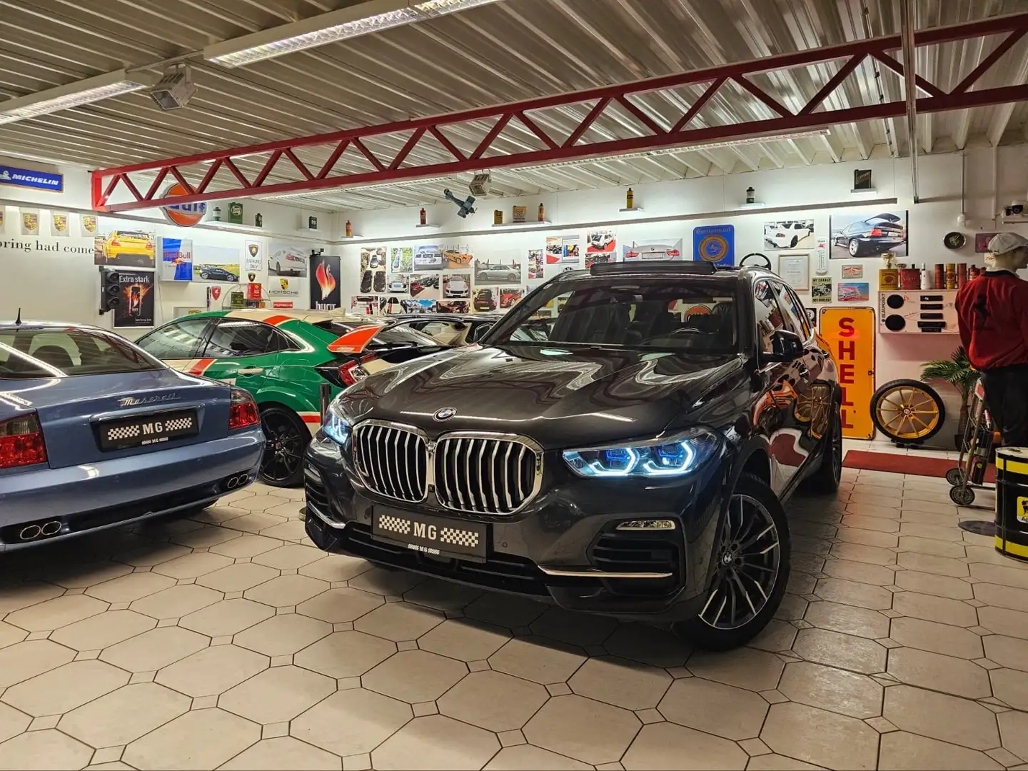 BMW X5 - VERKAUFT -xDrive 45 e individual Panorma Head-up Grau - 1