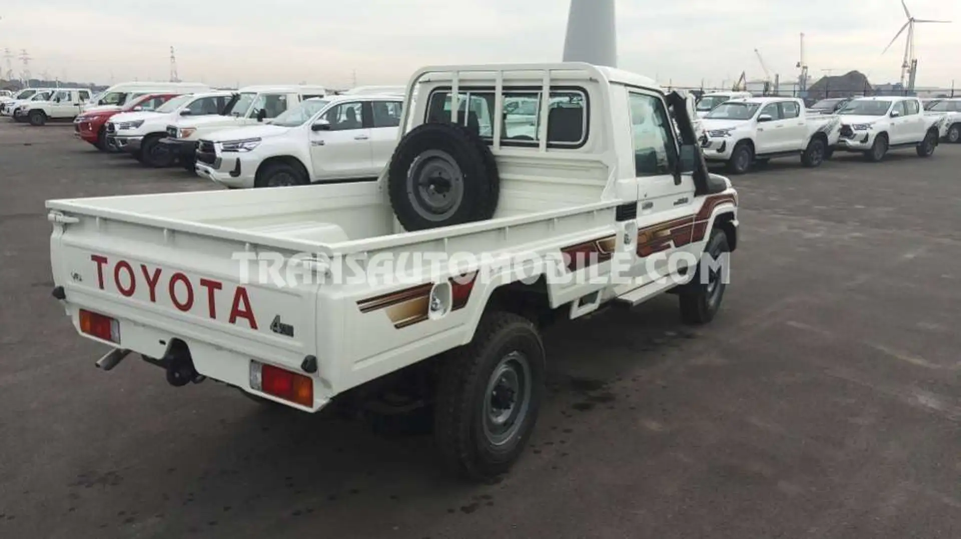 Toyota Land Cruiser GRJ Single Cab - EXPORT OUT EU TROPICAL VERSION - Beige - 2