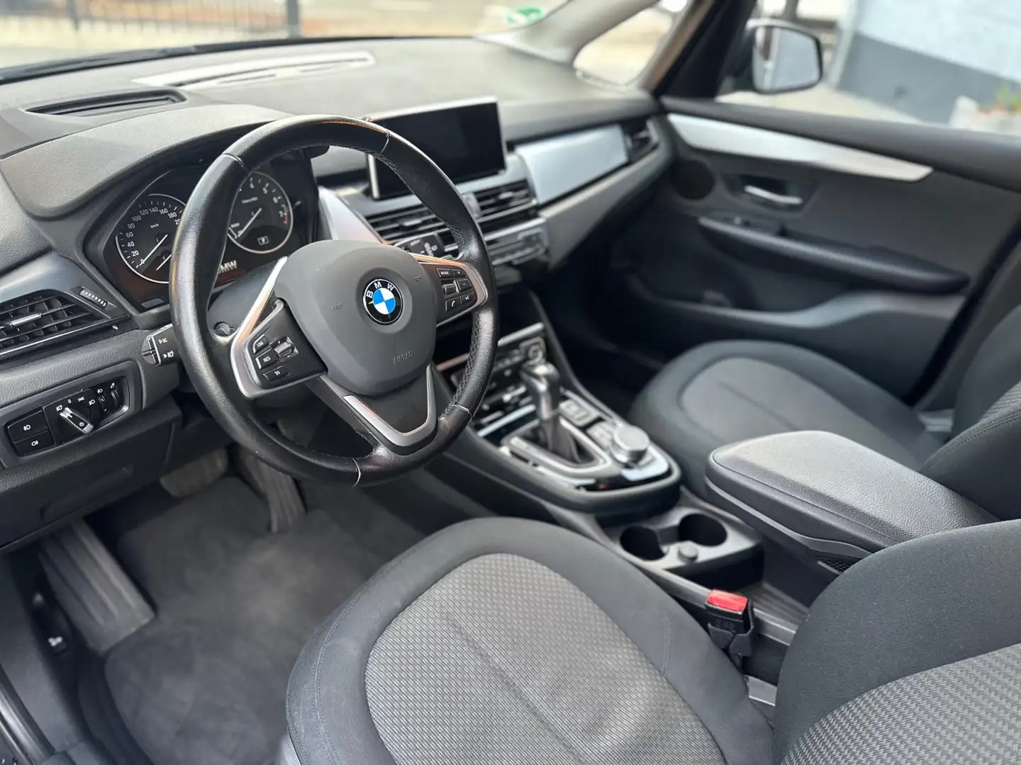 BMW 220 2-serie Active Tourer 220i | AUTOMAAT | NAVI | HEA Nero - 2