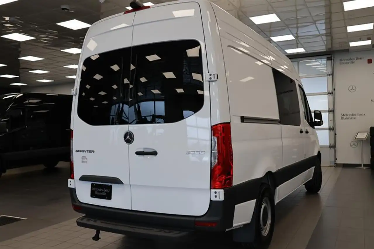Mercedes-Benz Sprinter снимка Mercedes-Benz Sprinter