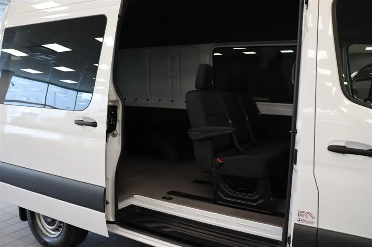 Mercedes-Benz Sprinter снимка Mercedes-Benz Sprinter