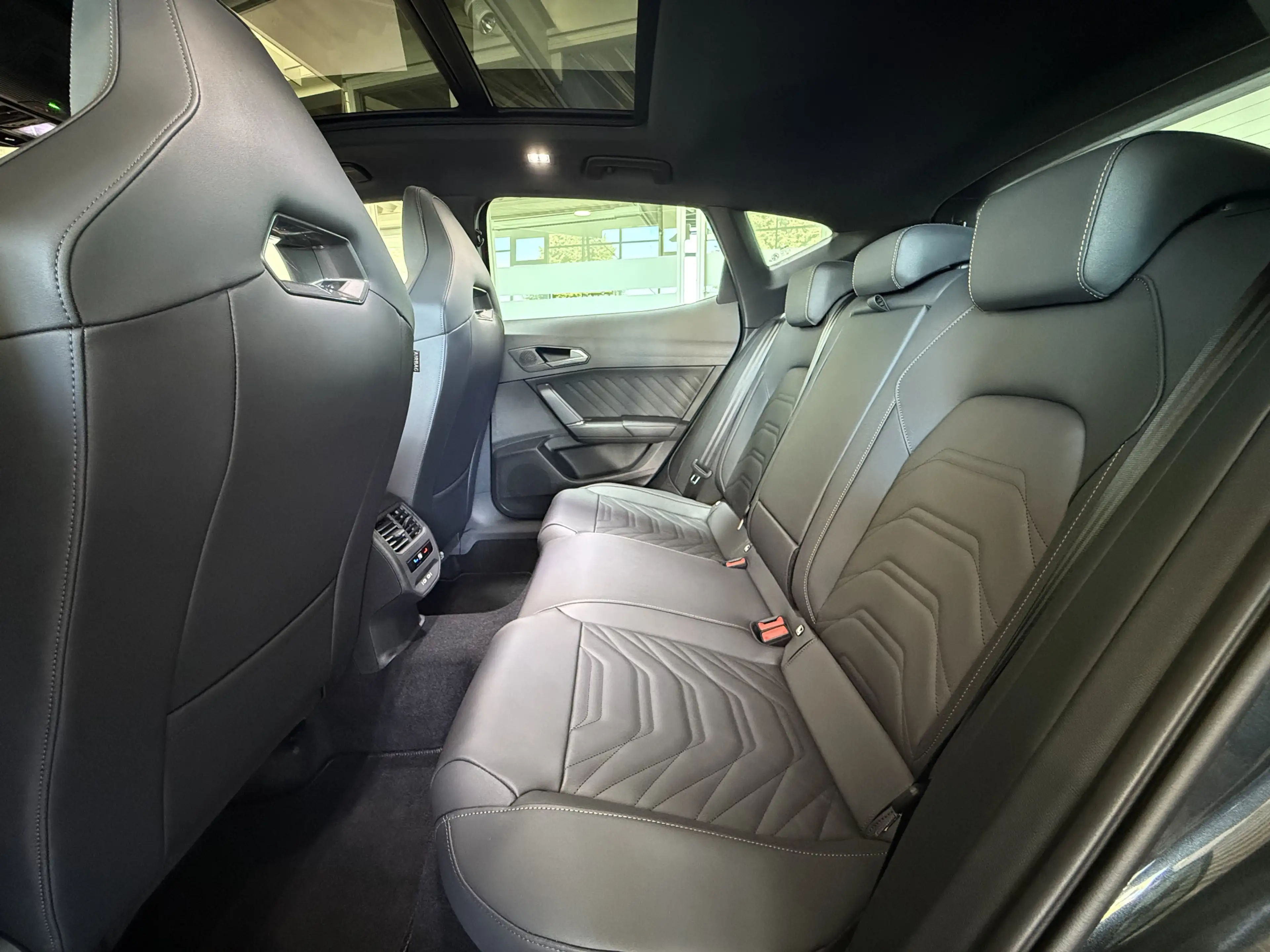 CUPRA Formentor VZ - Matrix Pano Sennheiser Leder AHK — photo 16