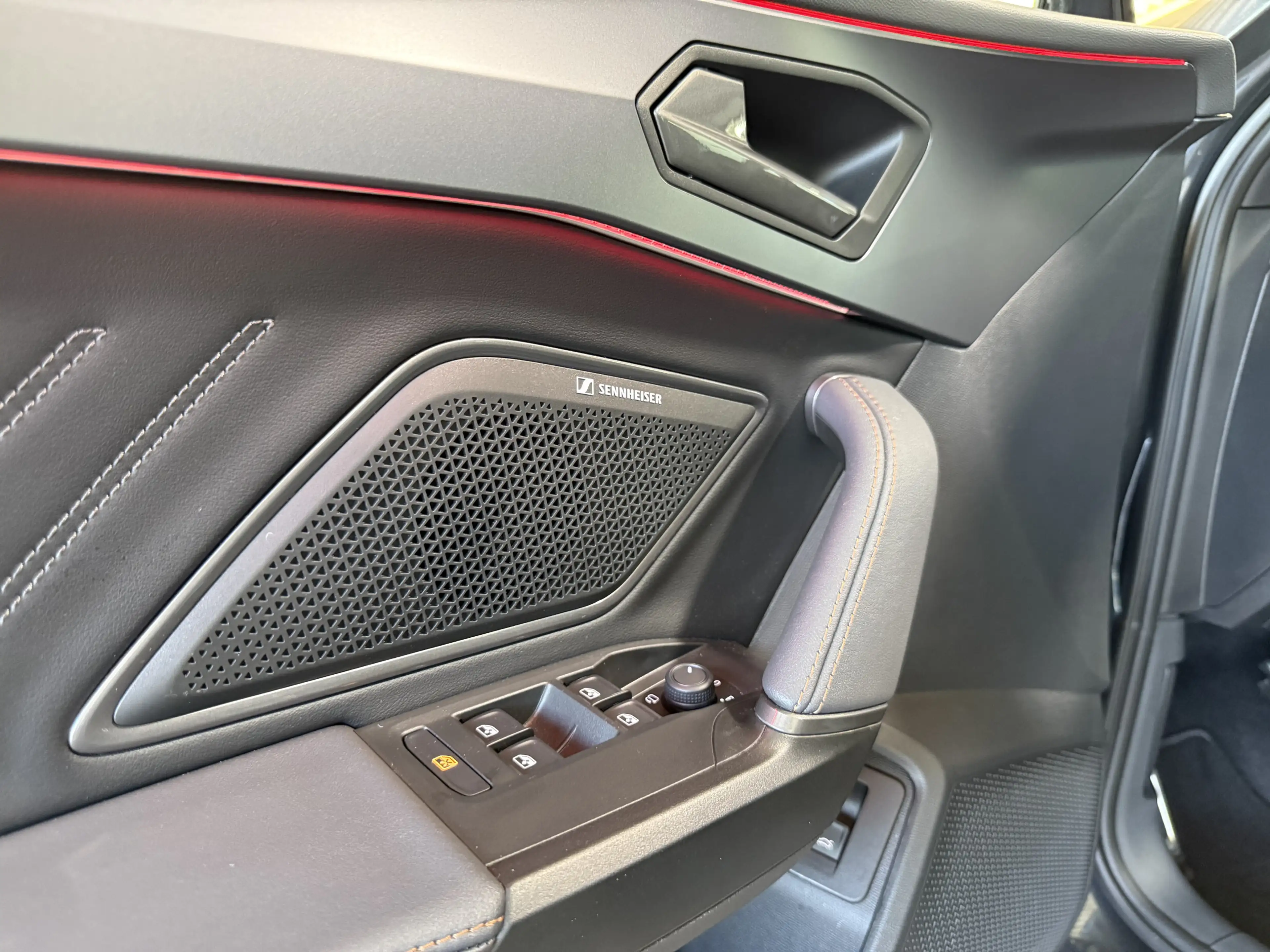 CUPRA Formentor VZ - Matrix Pano Sennheiser Leder AHK — photo 21