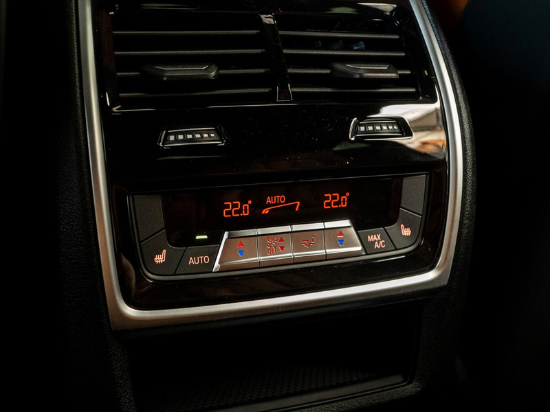BMW X6 30d M Sport Pano Memo AHK B&W — photo 14