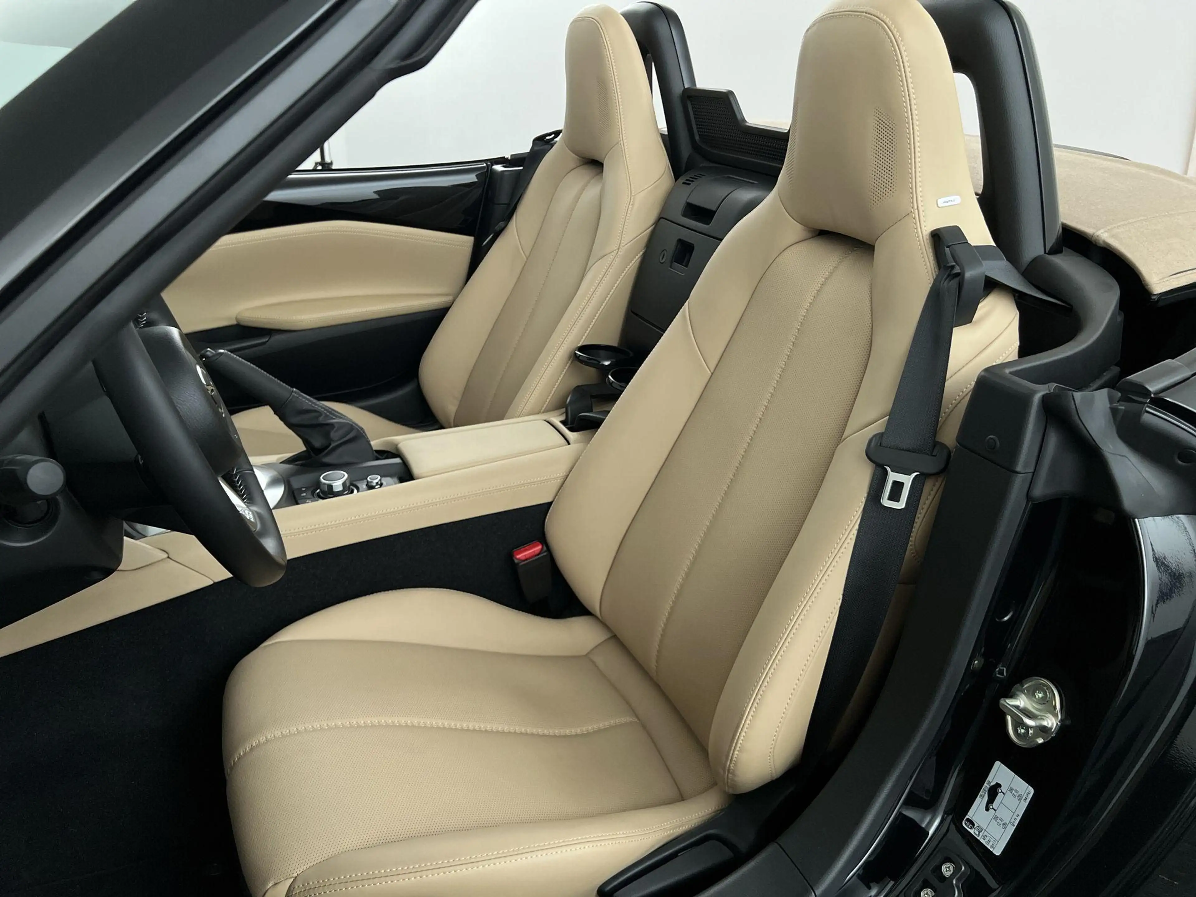 Mazda MX-5 1.5 SkyActiv-G 132 Kazari | Rijklaar | Demo — photo 11