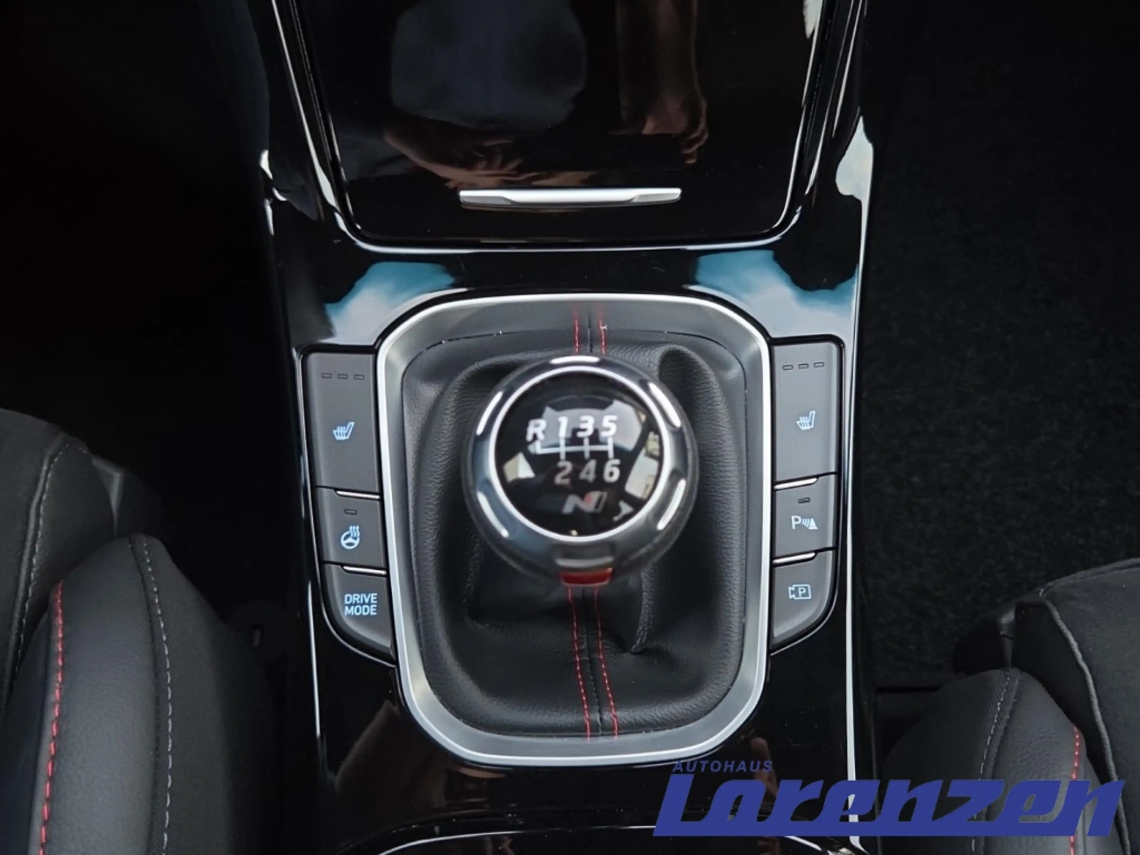 Hyundai i30 N Line Mild-Hybrid 1.5 T-Gdi 140PS 48V 6-MT 2 Spo — photo 12